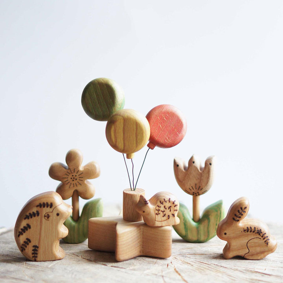 Waldorf Star Stand, a wooden Waldorf celebration piece by Tiny Fox Hole (view 2)