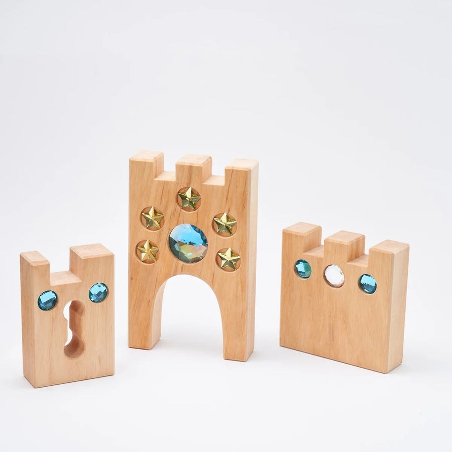 Bauspiel Small Fairytale Castle gate with a large blue gem, star insets and two keyhole walls