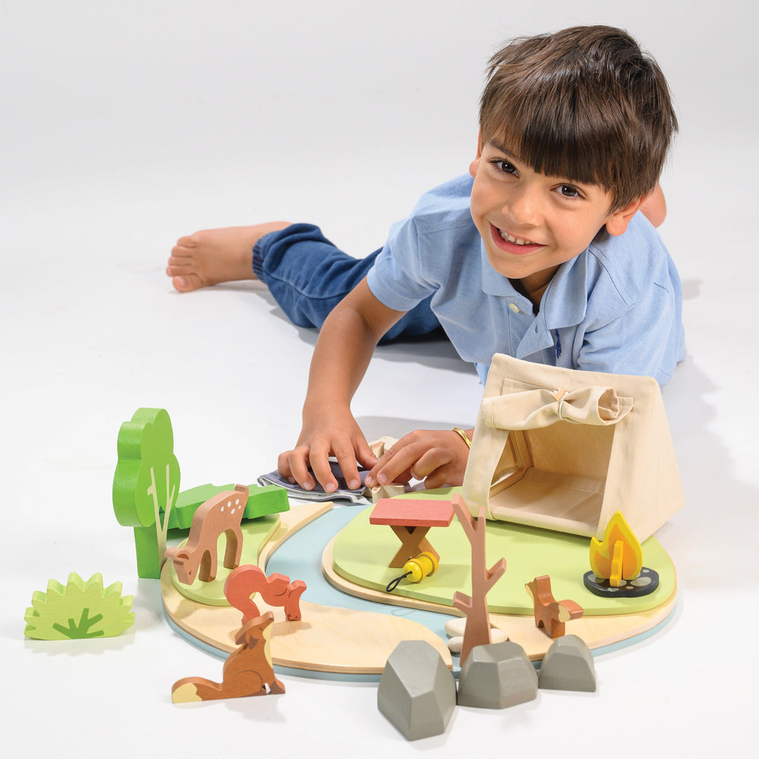 Tender Leaf Wildlife Camping Playset