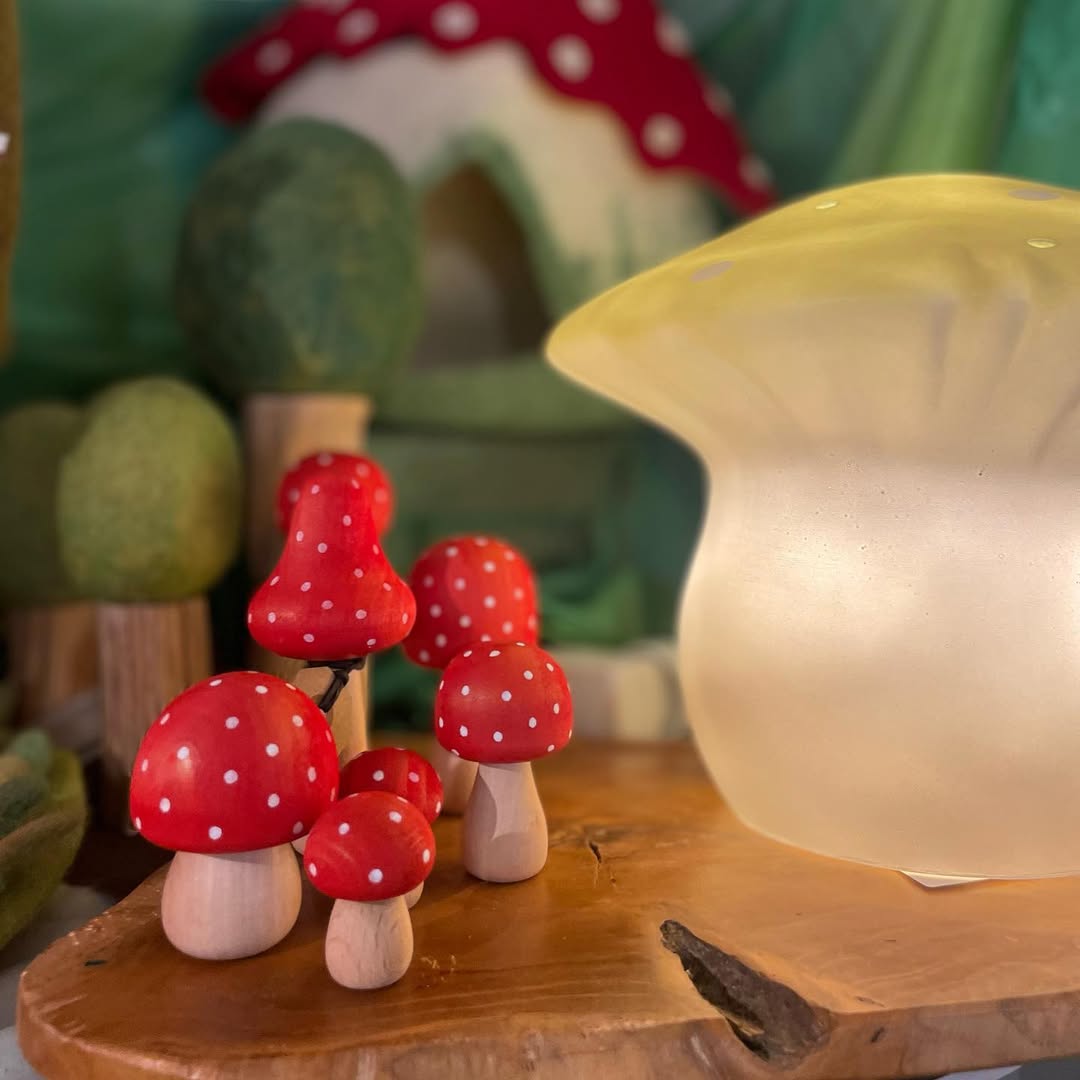 Papoose Wooden Mushrooms, Red
