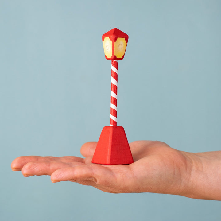 Bumbu Christmas Lamp Post