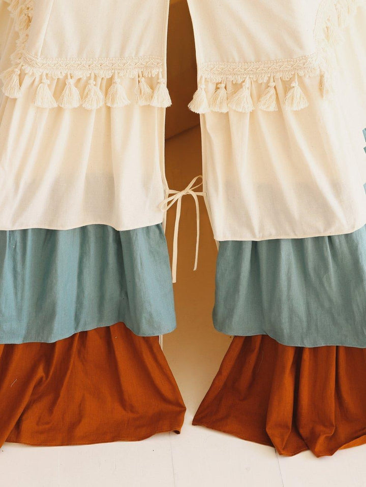 “Circus” Teepee Tent with Frills and "Caramel Candy" Mat Set