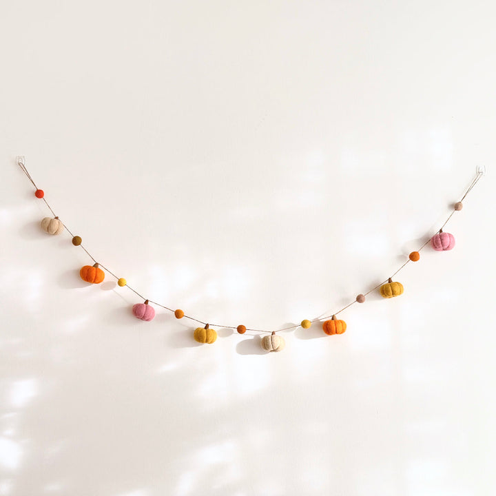 Felt Pumpkin Garland