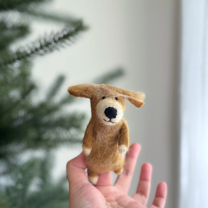 Golden Retriever Finger Puppet