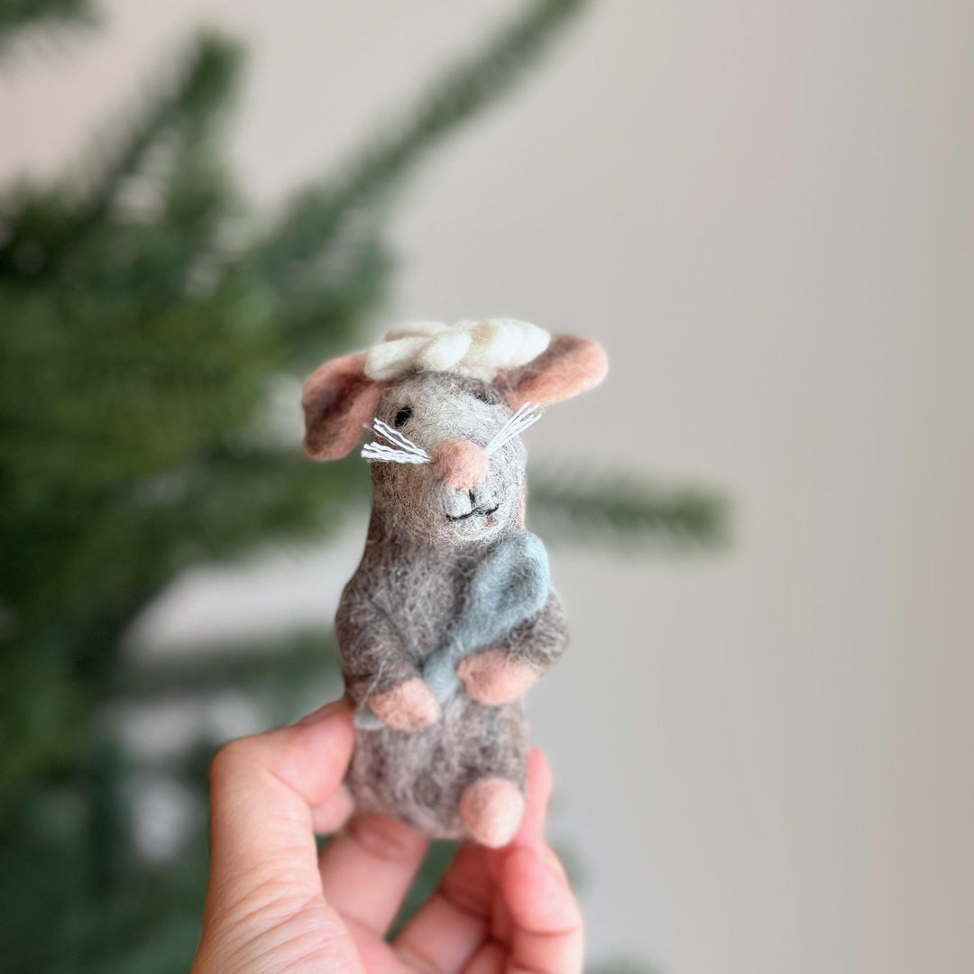 Mouse Holding Cheese Finger Puppet