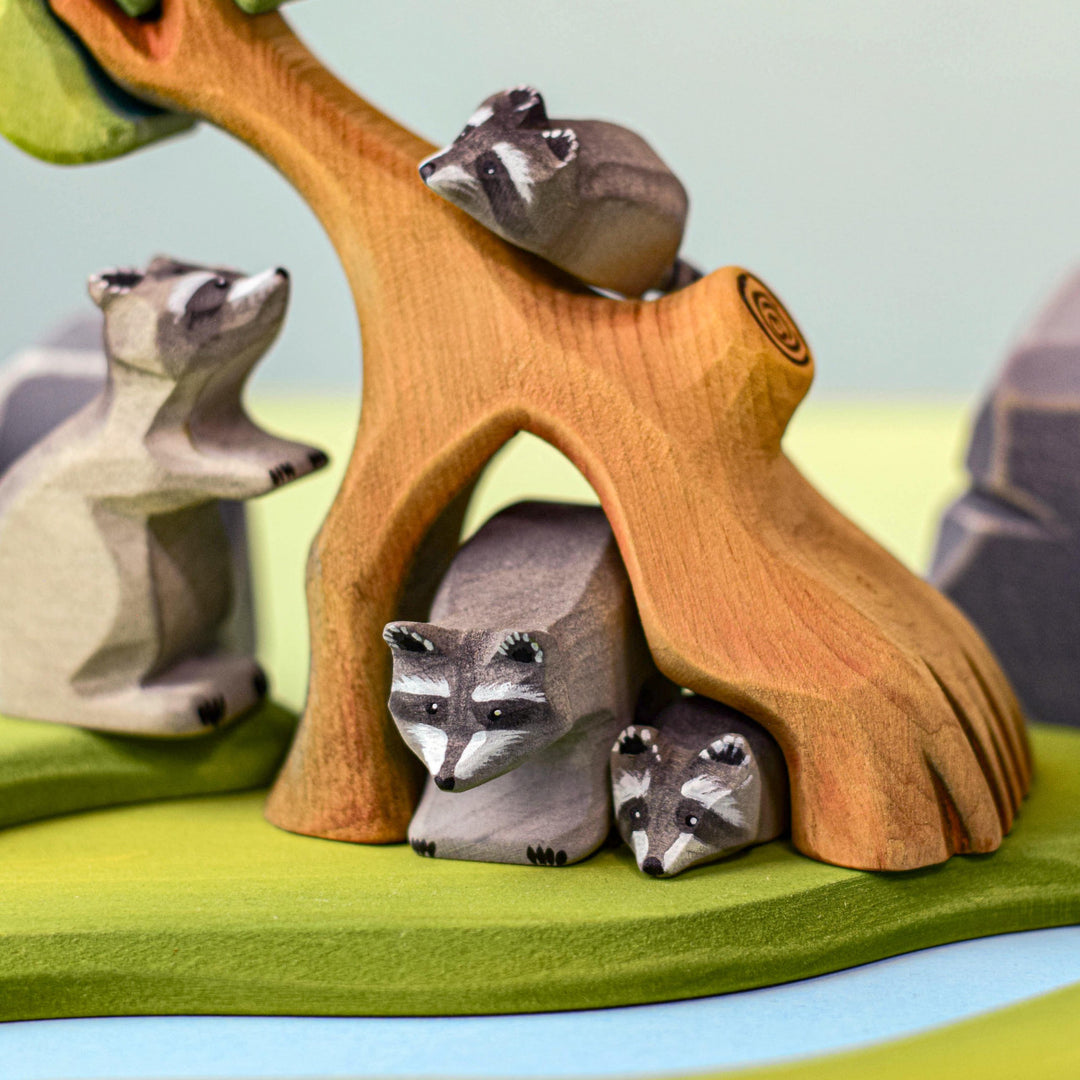 Bumbu Raccoon Family with Tree Set