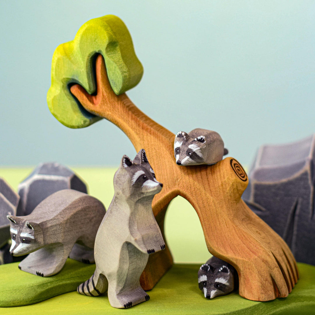 Bumbu Raccoon Family with Tree Set