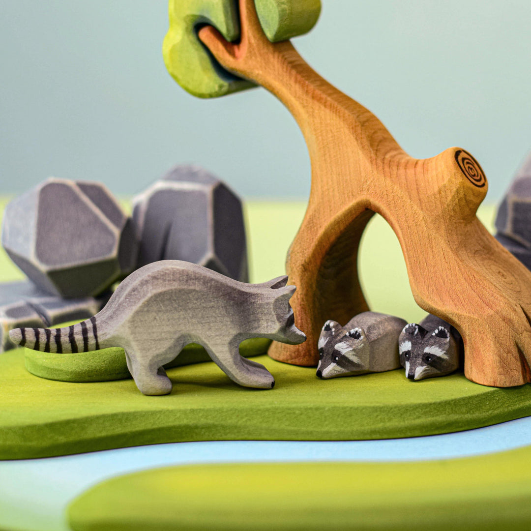 Bumbu Raccoon Family with Tree Set