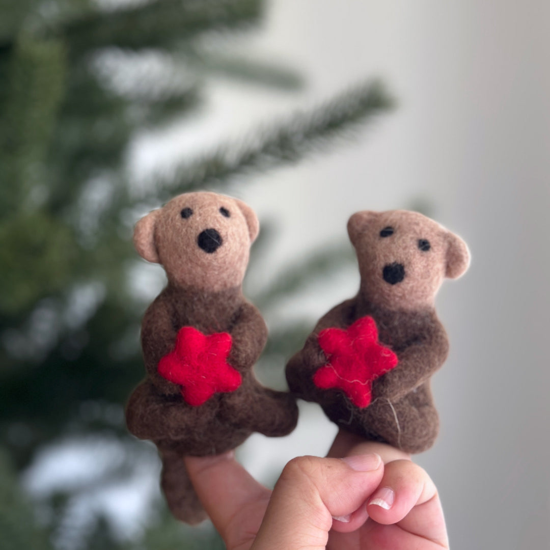 Sea Otter With Sea Star Finger Puppet