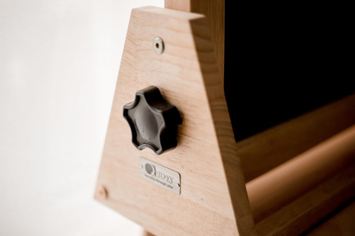 Q Toys 4 in 1 Table Easel